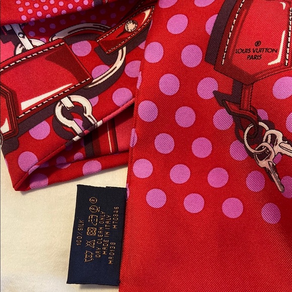 Louis Vuitton Bandeau Red and Pink Women's Scarf - Picture 6 of 10